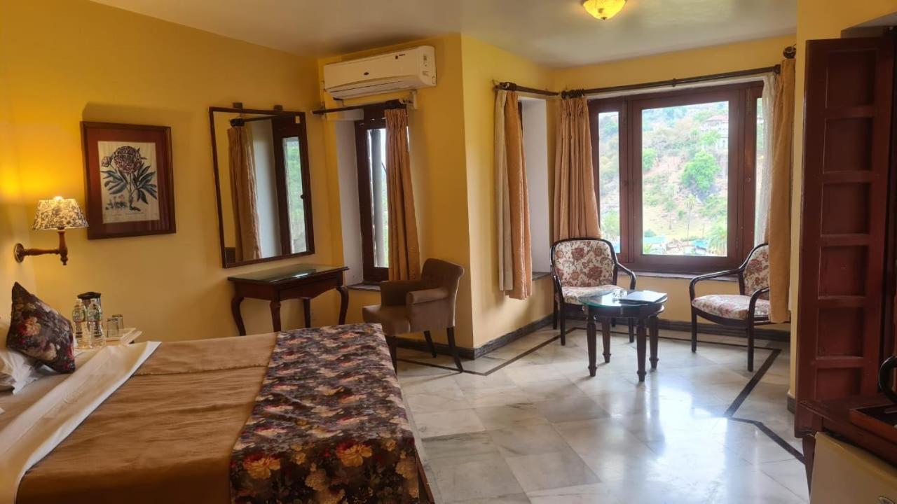 Kesar Bhawan Palace Abu Zewnętrze zdjęcie